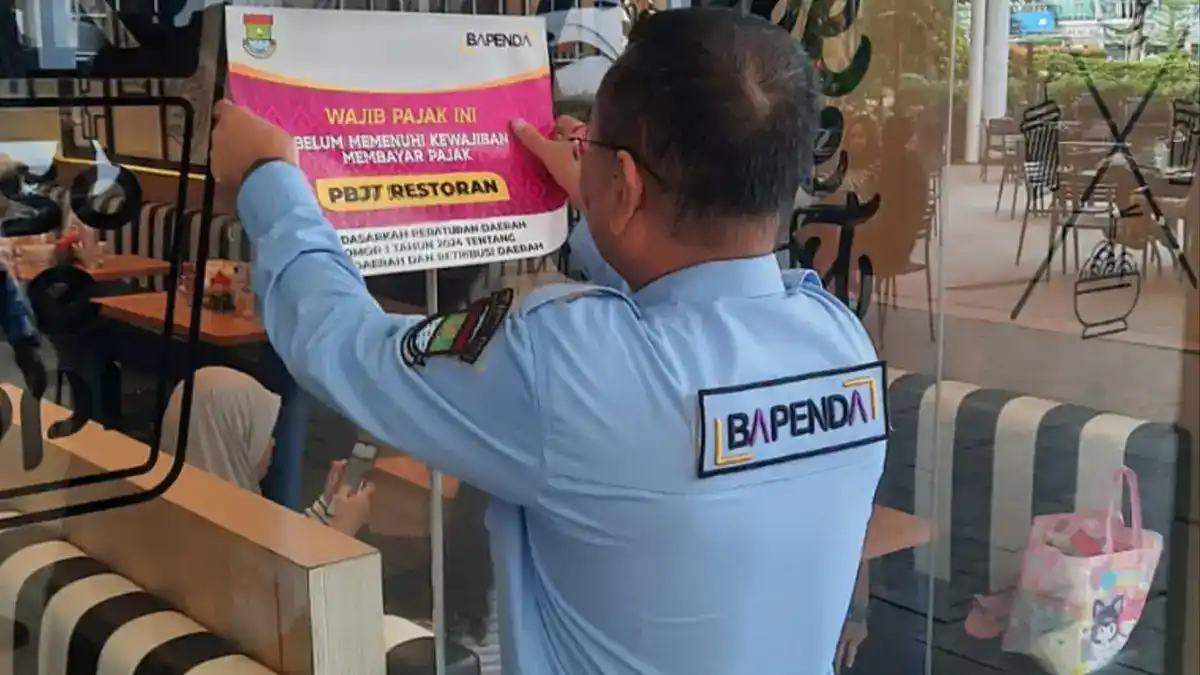 Restoran Nunggak Pajak Rp1,5 Miliar, Pemda Pasang Stiker Khusus