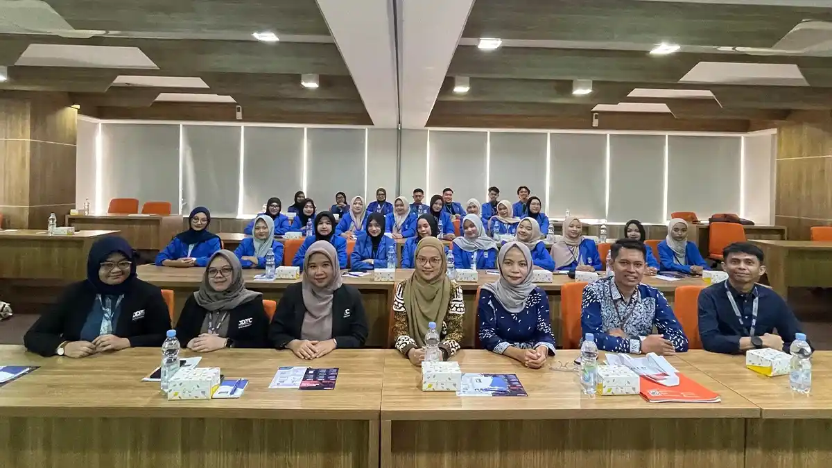 Kenali Profesi Pajak, Mahasiswa Perpajakan UII Kunjungi Menara DDTC