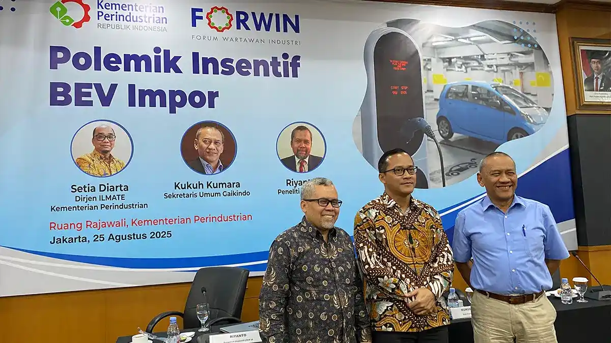 Gaikindo: Pangsa EV Tumbuh karena Insentif tapi Kendaraan BBM Tertekan