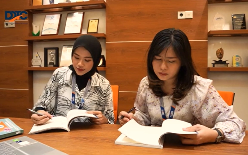 Simak Video Berikut dan Dapatkan 2 Publikasi Terbaru DDTC, Gratis!